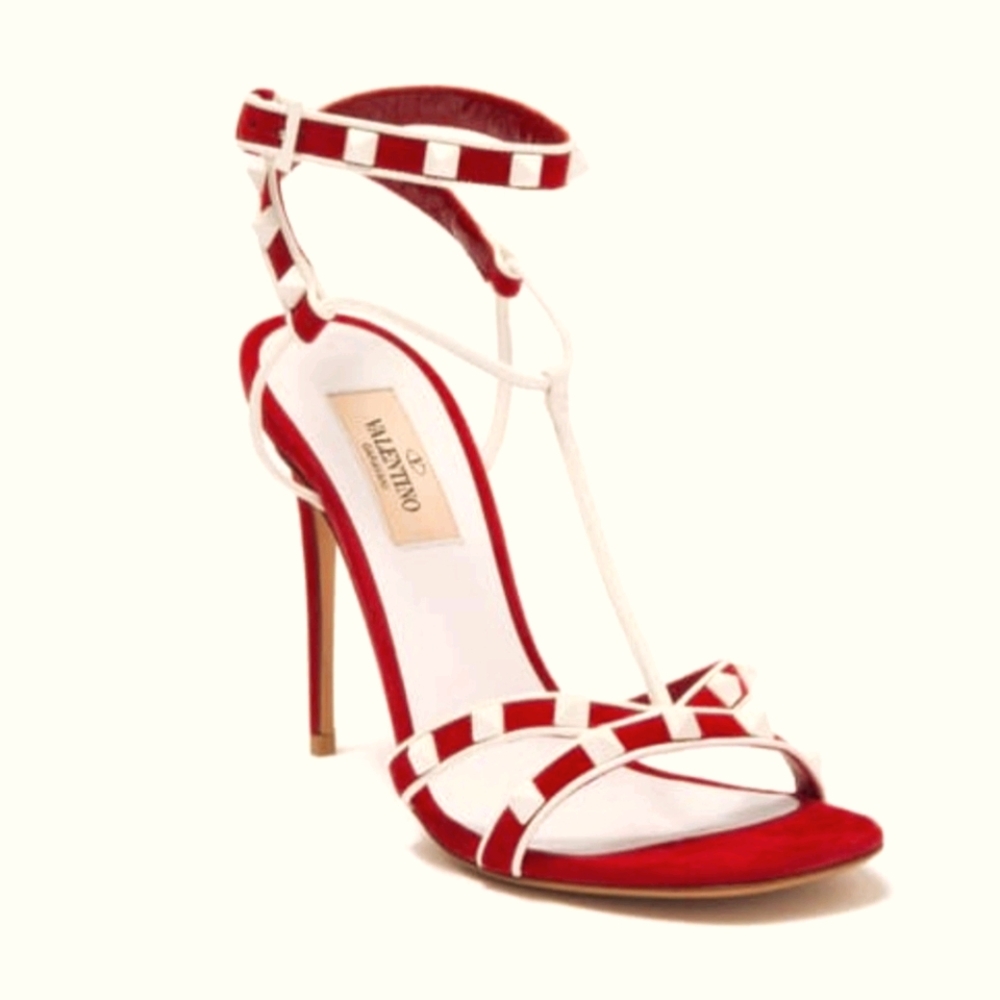 Valentino Garavani Studded Rockstud Stiletto 37.5